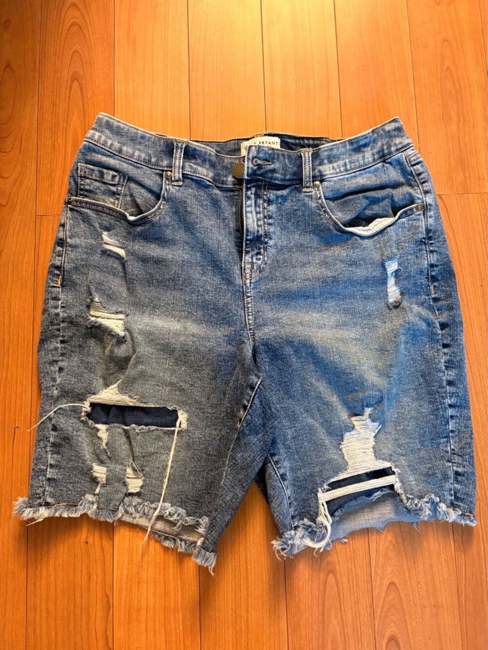 Lane Bryant Magic Waistband Distressed Bermuda Shorts Size 12